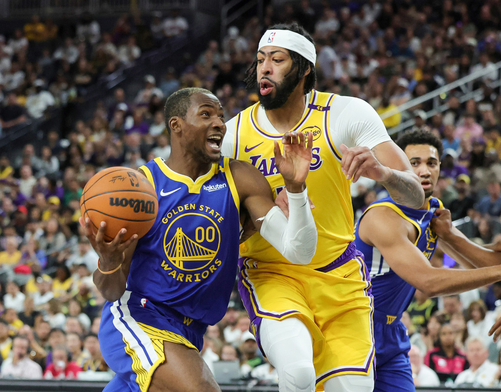 包含赛前尼斯豪取连胜：NBA季后赛节点到来，气氛紧张，轮换策略成焦点的词条-米兰官网