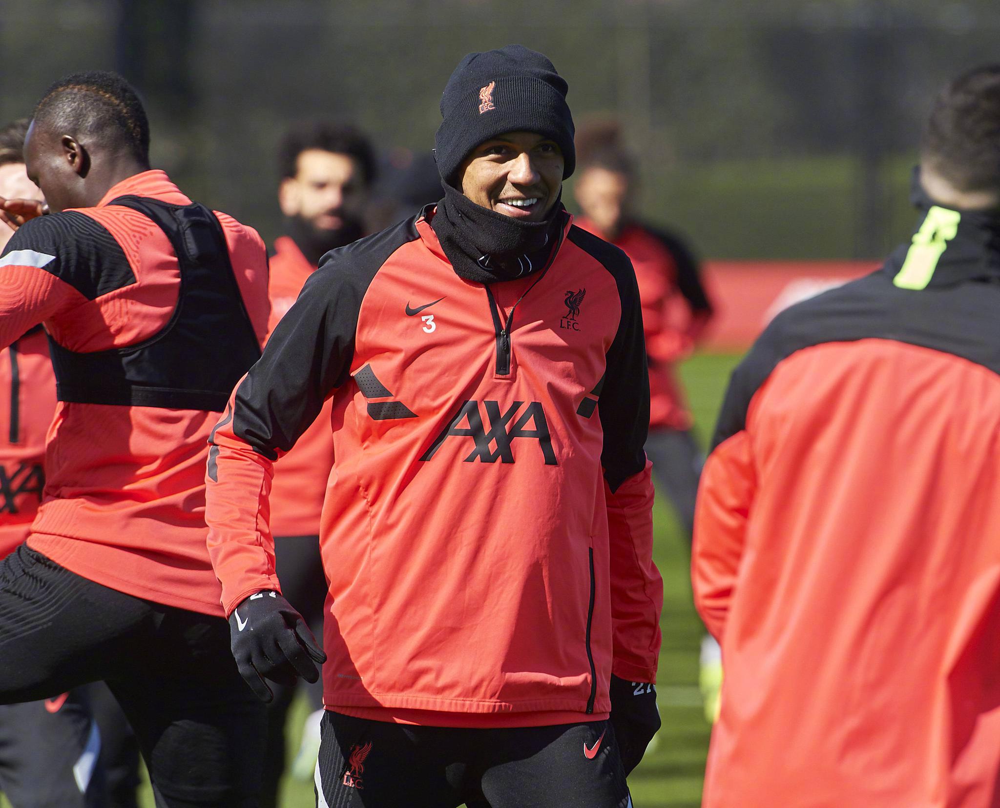 清晨金州勇士备战欧冠，完成体检细节曝光，赛场秩序良好，年轻球员得到机会的简单介绍-米兰体育官方网站